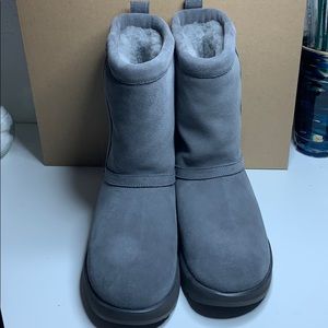 UGG classic Waterproof boot